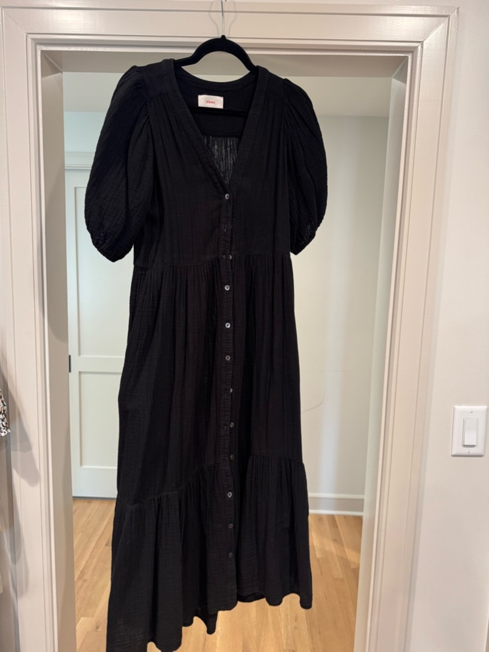 XiRENA Black Button-Front Maxi Dress with Puff Sleeves